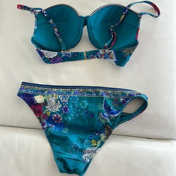 Camila bikini size 32C/D cup top, XS bottom - Picture 4 of 4